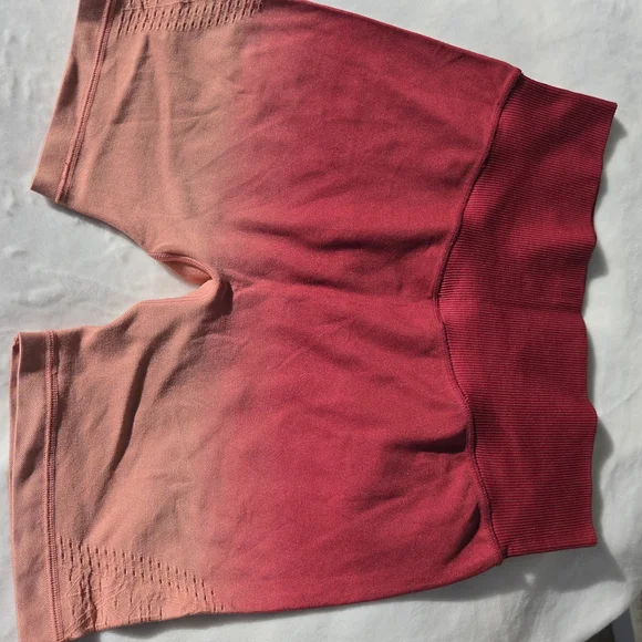 Red and Pink Shorts‎ - Picture 6 of 6